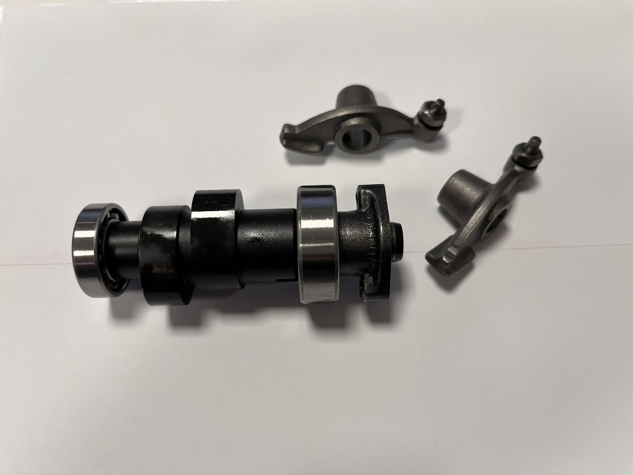 Bild von Honda CBR 125 Nockenwelle mit Kipphebeln